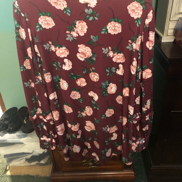 NWT Matilda Jane Top Lace Accent Long Sleeve Button Closure Crew Neckline - Picture 5 of 6